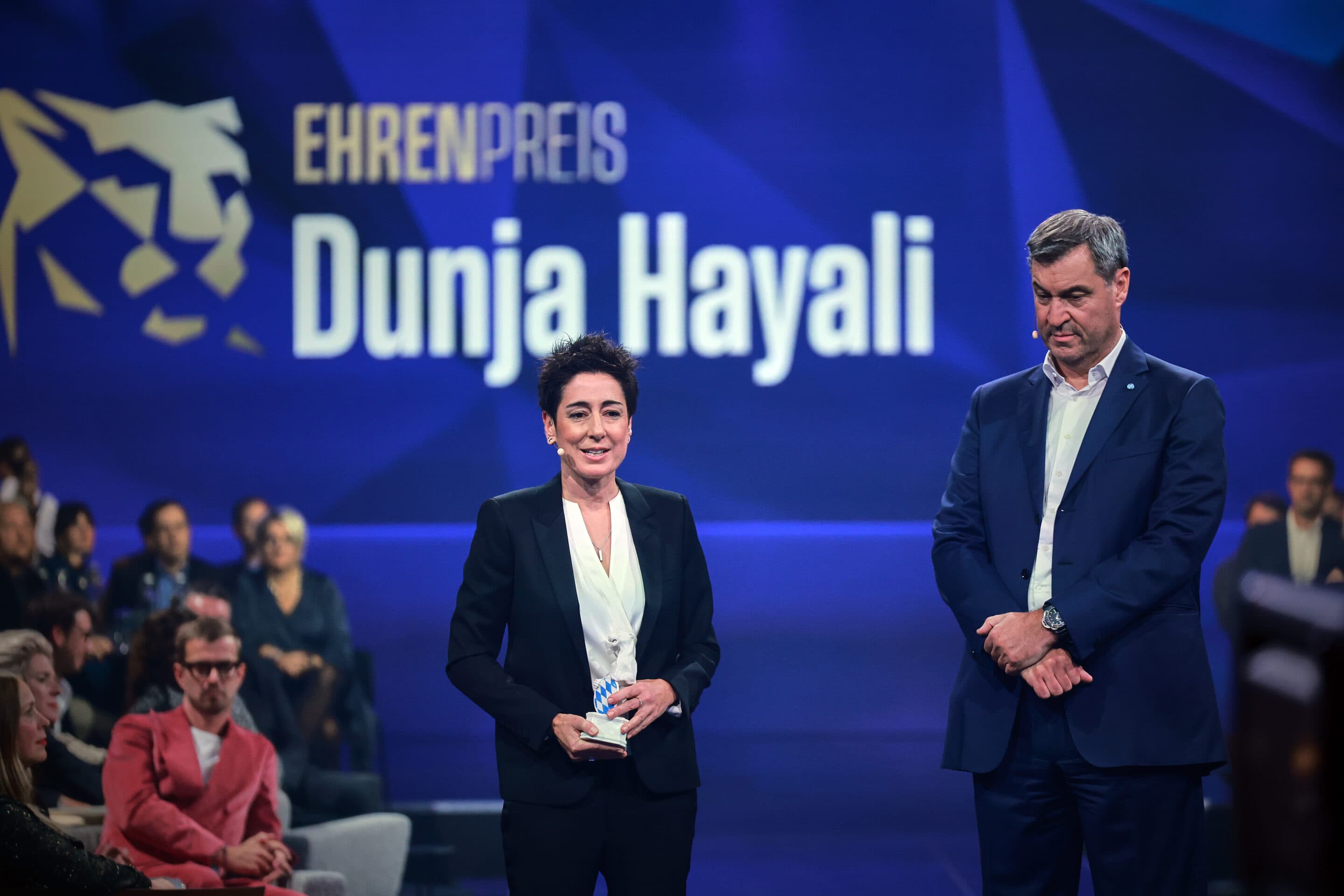 Ein Highlight der Preisverleihung: Dunja Hayalis Rede bei der Überreichung ihres Blauen Panthers. (c) Medien.Bayern / Johannes_Simon