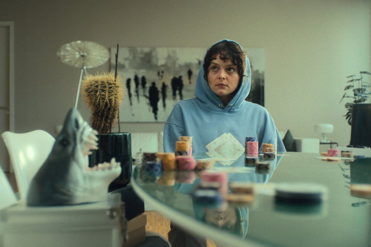 High Stakes ZDFneo und Streamingportal ZDF TV & Streaming Tipps im September 2025: Vincent erklärt Ayla (Via Jikeli) seinen Plan für The Big One, ein Pokerturnier mit Millionengewinn, bei dem sie ihm helfen soll, zu gewinnen.