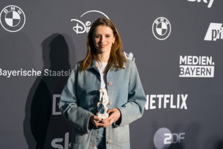 BP24-JH108309_(c)MedienBayern-JensHartmann Katharina Stark Preisträgerin Kategorie Fiktion (c)MedienBayern-JensHartmann