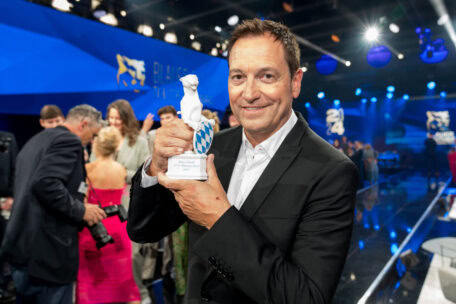 BP24-JH508784_(c)MedienBayern-JensHartmann Dieter Nuhr Ehrenpreisträger (c)MedienBayern-JensHartmann