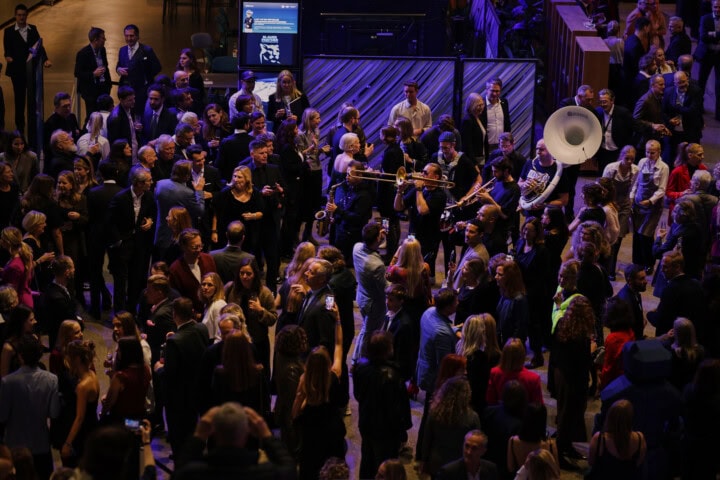 MUC/ München 22.10.2025 München: Blauer Panther 2025 - Mood - Blauer Teppich © Johannes Simon